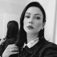 Denise Simone's Instagram, Twitter & Facebook