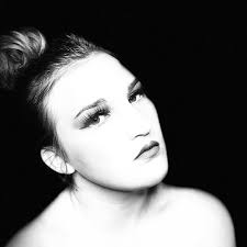 Julia DuBois (@juliaduboismusic) • Instagram photos and videos