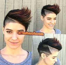 Model rambut fauxhawk inilah yang merupakan salah satu model rambut pria yang sangat disukai model rambut mohawk yang ketiga adalah model rambut pompadour. 12 Hairstyles Terbaru Mohawk Untuk Wanita Moden