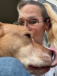 Big paws, big heart, best friend. 🥰