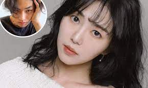 Mina (민아) is a south korean singer and actress. Kwon Mina Gets Slut Shaming And Death Threats After Rumors About Her New Boyfriend Kpophit Kpop Hit