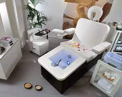 L Azienda Di Maletti Group Che Produce Arredi E Attrezzature Per Centri Estetici Spa E Centri Benessere Arredamento Zen Arredamento Camera Da Estetista
