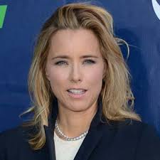 The first fact about tea leoni is that she is vegetarian and she always tries to maintain on her health and her tiny body through controlling her diet to look very beautiful and sexy. Tea Leoni Contact Info Booking Agent Manager Publicist