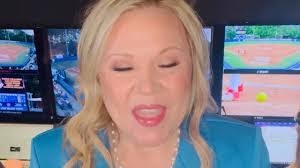 Leann Wilcox's Instagram, Twitter & Facebook