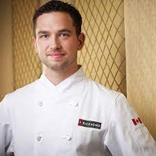 Chef Carl Heinrich Is A Top Chef Canada Winner And Chef At The Nationally Acclaimed Richmond Station In Downtown Toronto Top Chef Canada Chef Top Chef