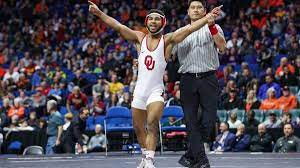Big 12 wrestling: Sooners in front after Day 1, send three into finals |  Sports | normantranscript.com