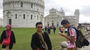 Cuaca di sekitar menara condong teluk intan siang itu sangat panas, mencapai 30 derajat celcius. Melawat Menara Condong Di Pisa Itali Itali Dennis Zill