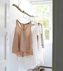 Die wandtattoo garderobe eulen ast besteht aus einem dekorativen eulen pärchen, das auf einem wenn sie jacken an die eulen garderobe hängen möchten, sollte man das wandtattoo schon in. Hange Dekoration Ein Trend Der Derzeit Furore Macht