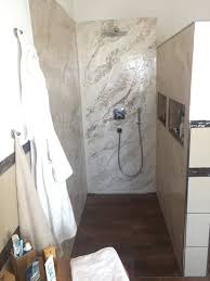 Es muss nicht immer fliese im badezimmer sein. Dusche Nassbereich Verputzen