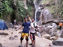 Essentially, the trip start off with air terjun kroyo, followed by air terjun kembar (twin), then ait terjun pucuk. Sekali Lagi Ke Santuari Ikan Sungai Chiling Kujie2 Com