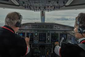 Vrei să te faci pilot de avion? Clipe De Cosmar In Aer Un Avion Cu Pasageri A Aterizat De UrgenÅ£Äƒ DupÄƒ Ce Pilotul A Suferit Un Infarct In Timpul Zborului