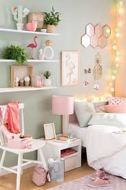 18 Deco Chambre Tropicale Fille In 2020 Tropical Bedroom Decor Pink Bedroom Decor Bedroom Design Diy