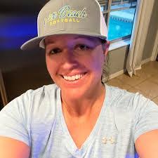 Laura Herzig's Instagram, Twitter & Facebook