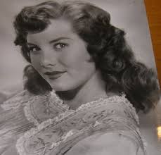 Colleen Townsend. par Modern Screen Photographer.: (1949)  Manuscrit&nbsp;/&nbsp;Papier&nbsp;ancien