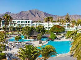 Property is on the beach or right next to it. Flug Hotel Lanzarote Die Besten Pauschalreisen Logitravel De