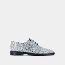 Chic, élégante et féminine, portez les aussi bien en journée qu'en. Derbies Femme En Paillettes Argentees Jonak