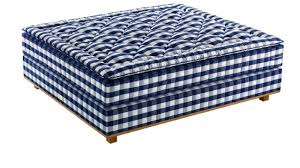 Somit erhalten sie ein neuwertiges hästens bett zu einem sehr attraktivem preis. Hastens Bett Schlafen Wie Gott In Schweden Technik Faz
