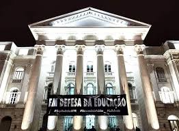 No ultimo sábado, dia 06/10, a galera do direito federal juntamente com os loucos da uel estiveram tocando mais. Facebook