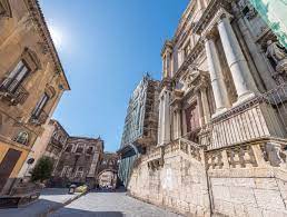 Doch catania (cta) bietet nicht nur viele historische sehenswürdigkeiten, auch die sizilianische küche lässt sich hier besonders gut genießen. 19x Sehenswurdigkeiten In Catania Infos Fotos Geheimtipps