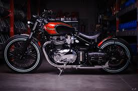 Bike Brothers Bike Brothers Officina Motociclistica Gratuita Specializzata In Bici Trionfali E Custom Motorrad Triumph Bobber Motorradwerkstatt