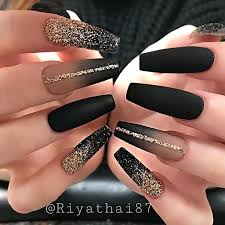 Acrylic nails black are available in different shapes such as. 23 Black Acrylic Nails You Need To Try Immediately Stayglam Gold Acrylic Nails Black Nail Designs Black Nails With Glitter
