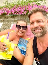 Brenda Hendrick's Instagram, Twitter & Facebook