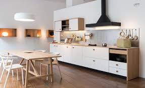 En outre, il est possible d'enlever les petites éraflures à l'aide d'une éponge de mousse mélamine (éponge magique) immédiatement ou après 24 heures. Fenix Ntm Materiau Nouvelle Generation Lilm