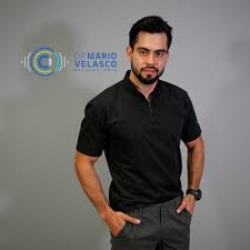 Dr. Mario Velasco, Oftalmólogo