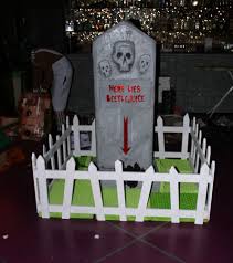 Beetlejuice For Gravestone Markers Idea Beetlejuice Halloween Halloween Office Office Halloween Decorations