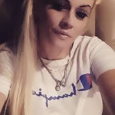 Leandra Brown's Instagram, Twitter & Facebook