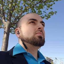 Lenovo: Pay $300 more for the SIM card option. Me: ኦሮ CAS S A G 3 守 控 ወ 80  排 电 L2 10 V 笑 므