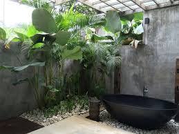 Dreamspaces Indoor Outdoor Bathrooms To Soothe The Senses Bathroom Plants Outdoor Bathroom Design Outdoor Bathtub