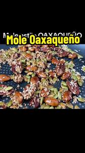 🧑‍🍳😀Mole Casero Estilo Oaxaqueño Hola hoy quiero compartirles mi forma  de preparar un rico mole negro de puerco . La receta es muy sencilla y se  las explico paso a paso. #mole #molemexicano ...