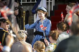 The crown demonstrates this predominance of the objective, of class forces, of historical law. 10 Best Moments Of The Crown Season 1 Spoilers For Netflix The Crown