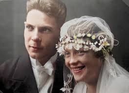 He died with his wife Anna Soderstrom by his side.