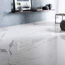 Si vous ne retrouveriez pas les produits de la gamme carrelages sol blanc en ligne, posez votre. Carrelage Blanc Brillant Effet Miroir Leroy Merlin