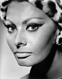 Retro makeup 70s makeup look 1970s makeup. Top 10 Make Up Looks Inspired By The 60 S Top Inspired Sophia Loren Sofia Loren 60s Makeup