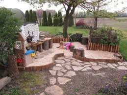 Sand Pit And Mudpie Kitchen How Stinkin Cute Is That We Didn T Have Stations But I Certainly Made My Play Garden Natural Playground Backyard Playground