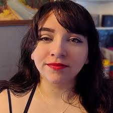 Allie Bean's Instagram, Twitter & Facebook