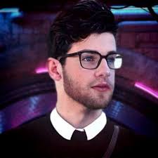 Jake. // Voilà à quoi Jake ressemble dans ma tête. C'est ma première  publication sur Reddit et ma première création de visage. J'espère donc que  vous n'allez pas le détester haha. 🖤 :