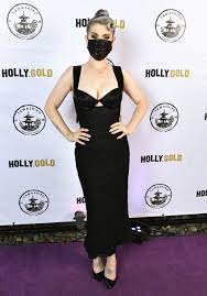 The nine lives of ozzy osbourne szczegółowo opisuje wzloty i upadki kariery jego ojca. Kelly Osbourne Shares New Photos Of 85 Pound Weight Loss