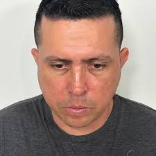 Dr. Rene Pacheco ORL/CIRUJANO PLASTICO FACIAL Post quirúrgico un mes de  evolución, Rinoplastia masculina. Resultados naturales, manteniendo líneas  estéticas armónicas y adecuadas. Turnos para video llamada o presenciales  al los números: 0995090978. #