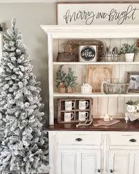Pin By Geli Sanz On Navidad Winter Home Decor Bookshelf Decor Farmhouse Christmas Decor