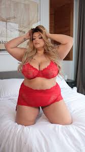 Torontos favorite BBW busty brunette escort