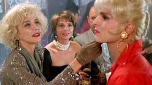 Luz: “Me negué a salir medio en bolillas en la portada de mi primer single”