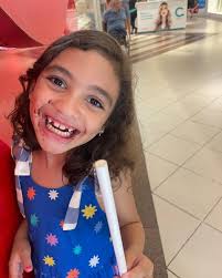 Feliz dia dos pais meu papaizinho lindo🤩 Obrigada por ser o melhor pai do  mundooo, o papai mais amoroso e o mais brincalhão! Te amo infinitamente ❤️  @bs_menezes