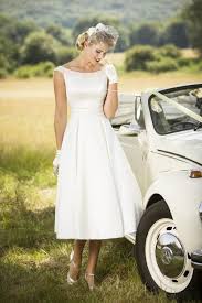 View Our Range Of Affordable Tea Length Wedding Dresses From Brighton Belle Featuring Vint Short Bridal Gown Vintage Style Wedding Dresses Short Wedding Dress