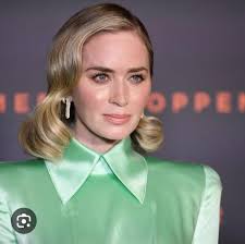 Emily Blunt has a new face:( : r/VindictaRateCelebs