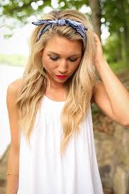 Bandana Binden Fur Ein Ausserordentliches Outfit In 29 Beispielen Bandana Binden Frisuren Mit Bandana Haarband Frisur