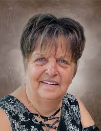 Carole Menard's Instagram, Twitter & Facebook